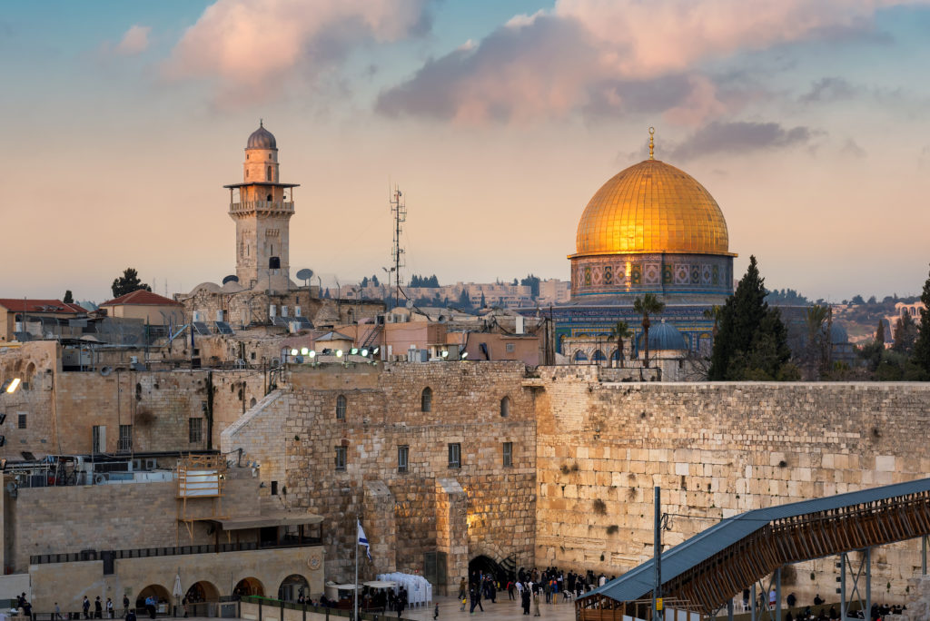 Western Wall and golden Dome of the Rock at sunset, Jerusalem Ol